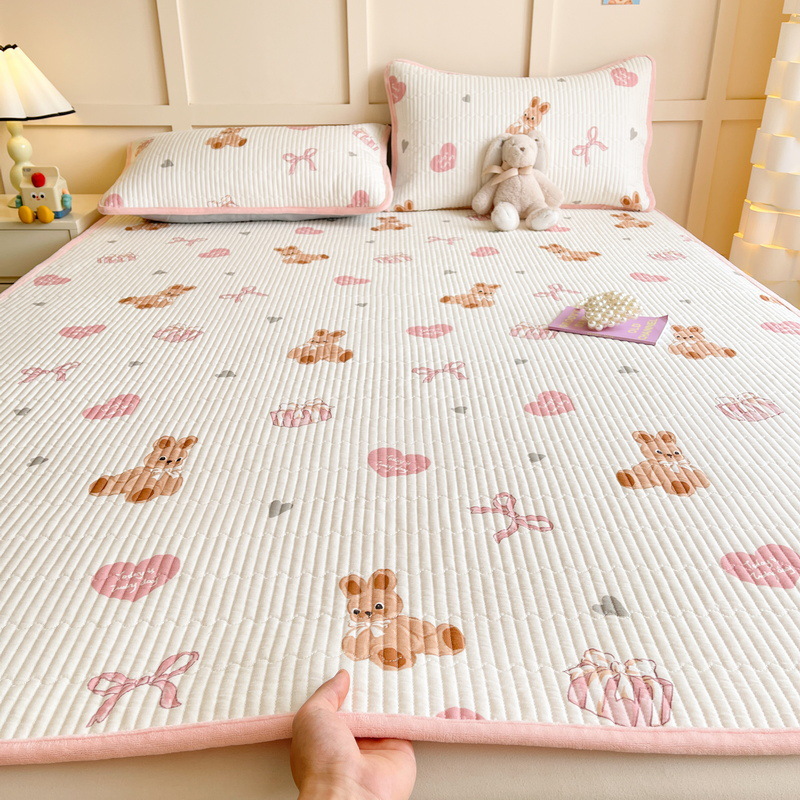 A급 밀크 벨벳 퀼팅 프린트 매트리스 럭셔리 만화 패턴 - Luxury Home Textiles Usa 리뷰 및 가격